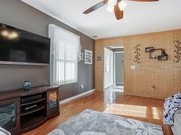 4th image of 503 Teakwood Dr