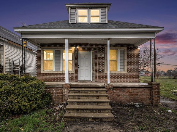 2015 Dearing St, Hamtramck, MI 48212