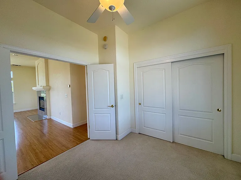 6255 Peacock Way — Photo 16