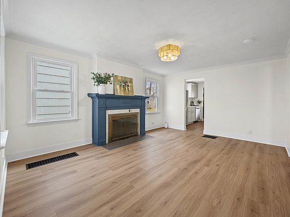4th image of 57 Rossiter Rd