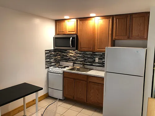 312 Green St Photo 1