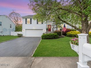 17 Reed Rd, Howell, NJ 07731