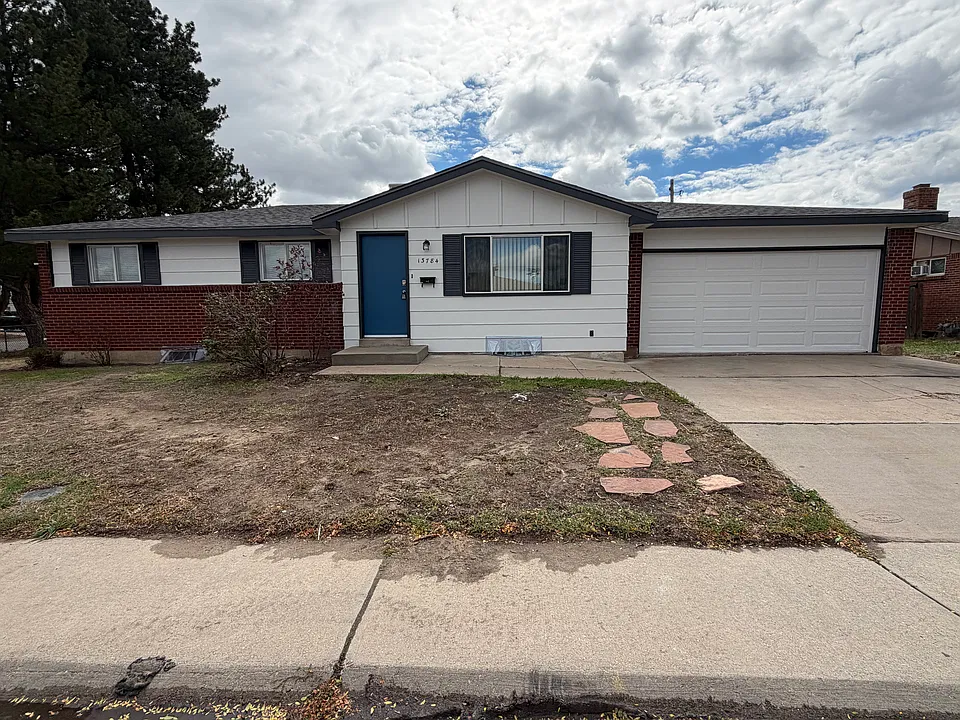 13784 E 32nd Pl