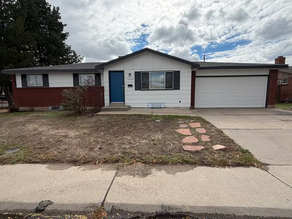 13784 E 32nd Pl, Aurora, CO 80011