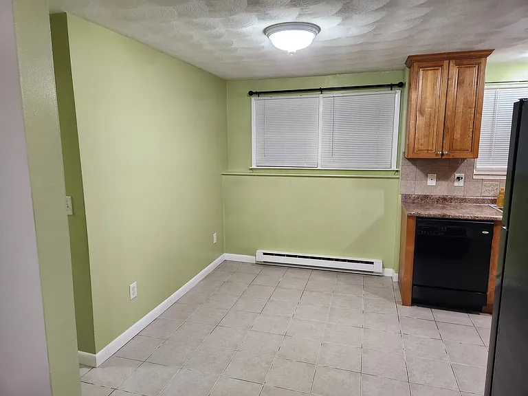 625 Cottage St #625 — Photo 20