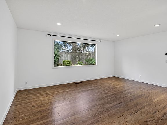 5th image of 18543 Don Lee Way