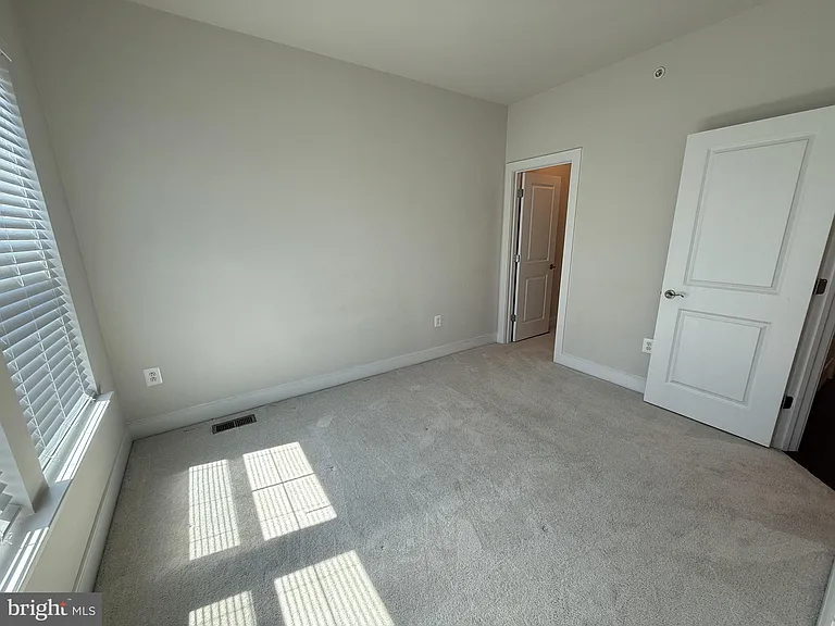 115 Dickenson Dr — Photo 14