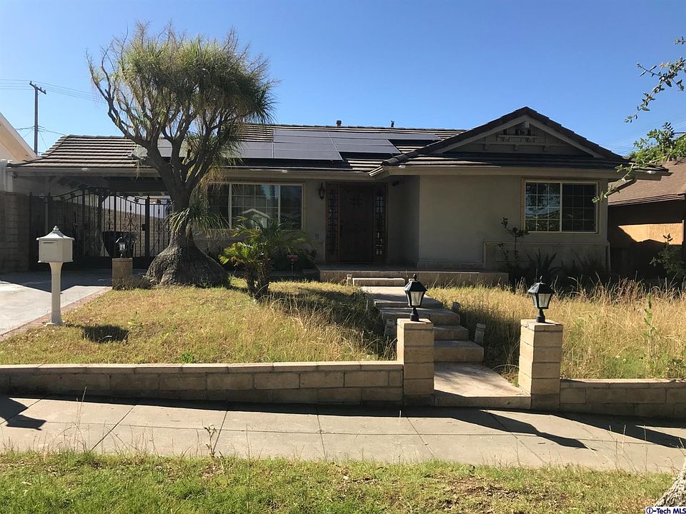 1st image of 806 E Olive Ave