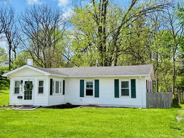 740 N Wood St, Fremont, OH 43420