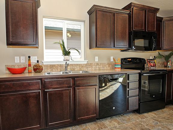 Alderwood-Kitchen2