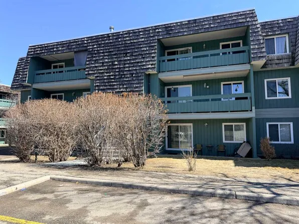 315 W Southampton Dr SW #5111, Calgary, AB T2W 2T6