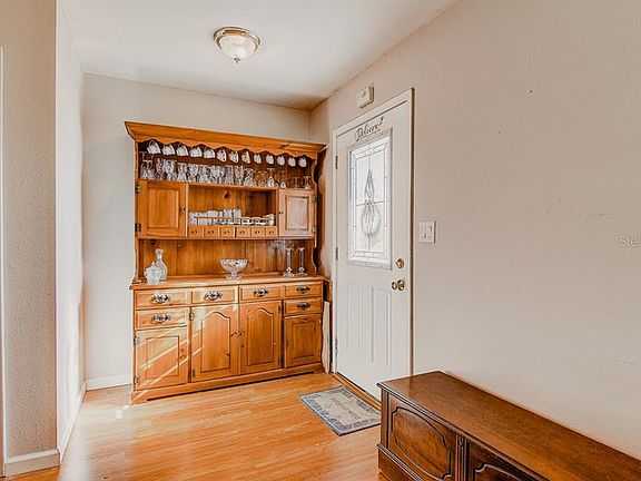 4th image of 1104 Cherry Hills Dr