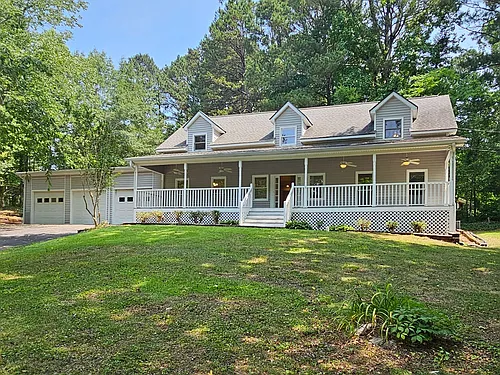 1653 Wildwood Rd NE Photo 1