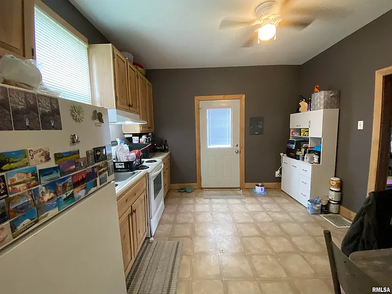 630 W Orchard St — Photo 4