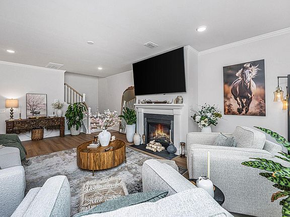 4th image of 4287 Hugh Bennett Dr
