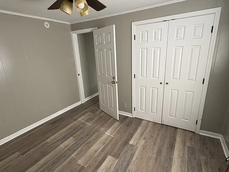 1403 Eugene St — Photo 5