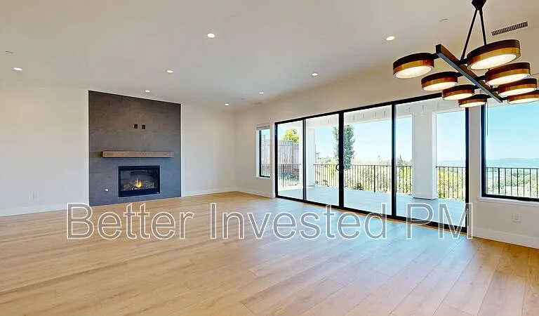 1900 Lyon Ct — Photo 18