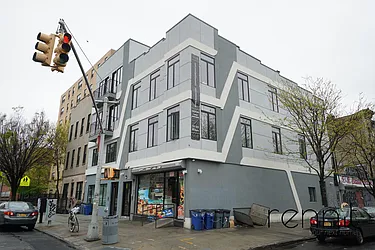 Rented by Rennit Inc.