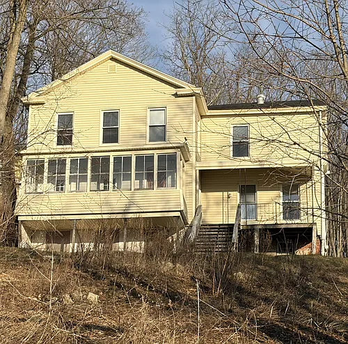 16 1st St Photo 1
