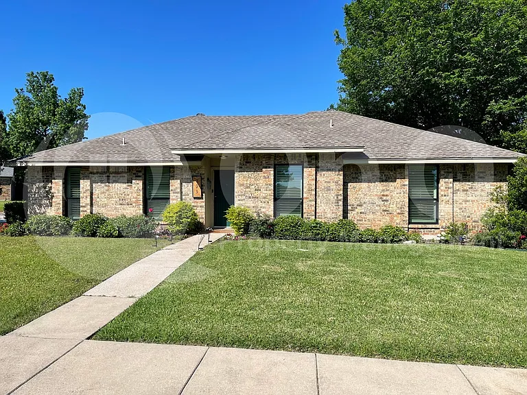 225 Pinyon Ln — Photo 4