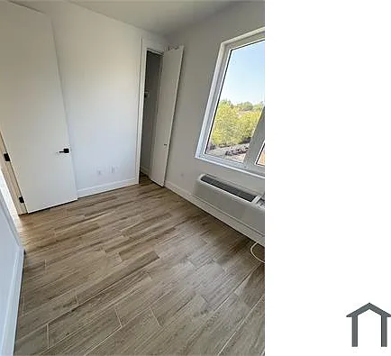 109 Legion St — Photo 5