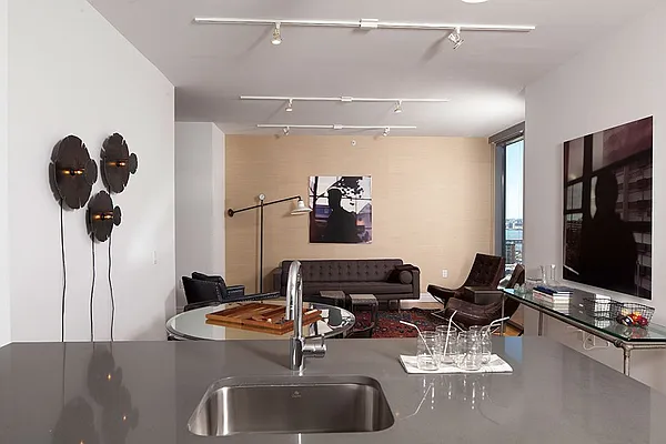 Rented by Mirador Real Estate | media 74