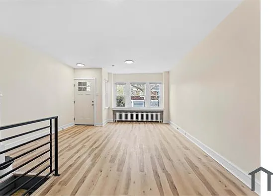 3 bed, $1,800 — Photo 3