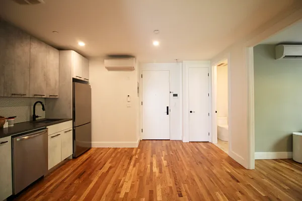 Rented by Hagstrom Management Inc | media 10