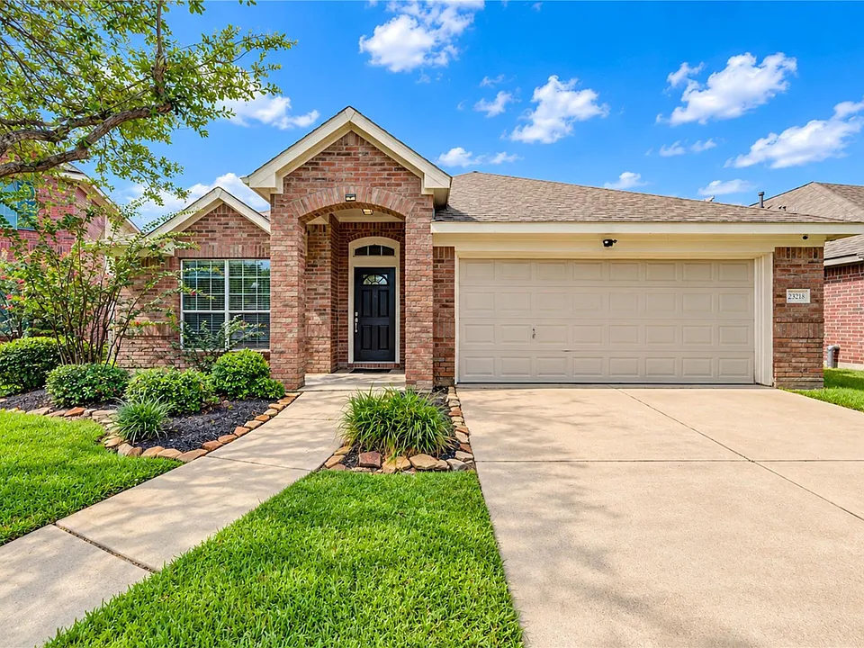 23218 Prairie Lily Ln
