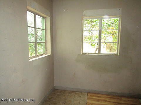 5th image of 4031 Peach Dr