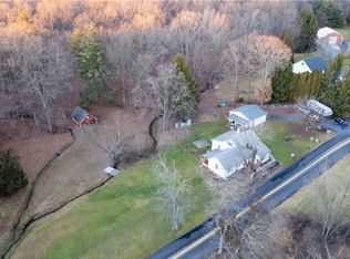 410 W Mountain Rd, Wind Gap, PA 18091