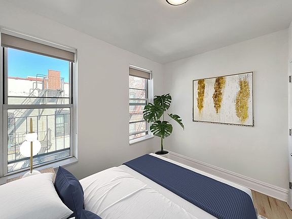 4th image of 67 W 107th St APT 19