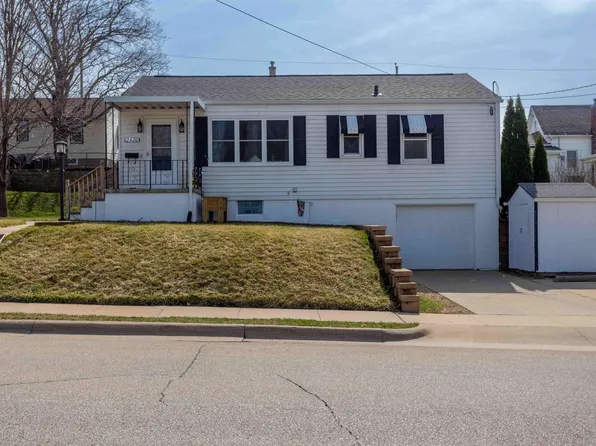 2420 S Mineral St, Dubuque, IA 52001