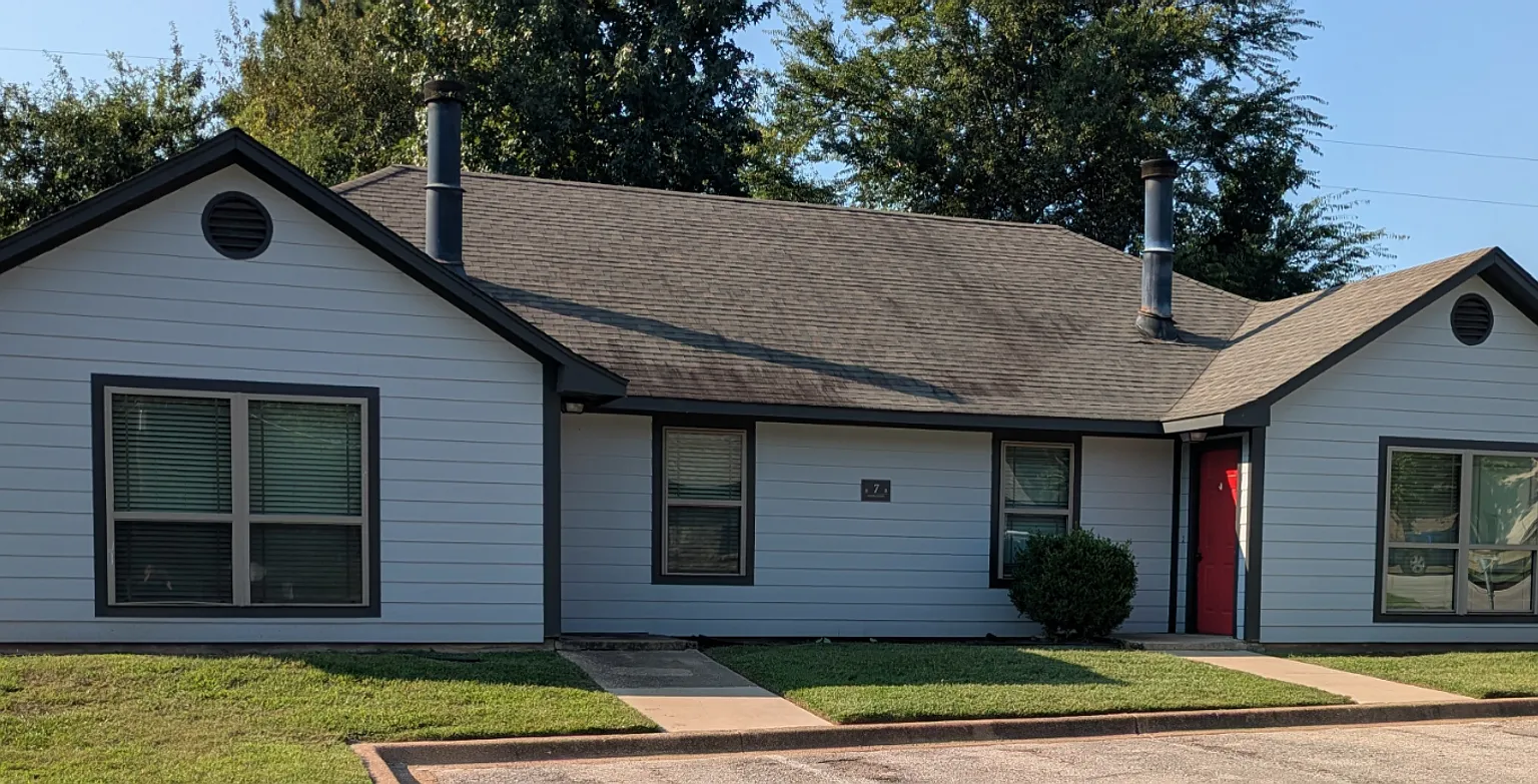 Azalea Court Duplexes — Photo 1