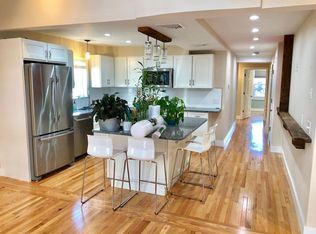 33 Dennison St #2, Newport, RI 02840