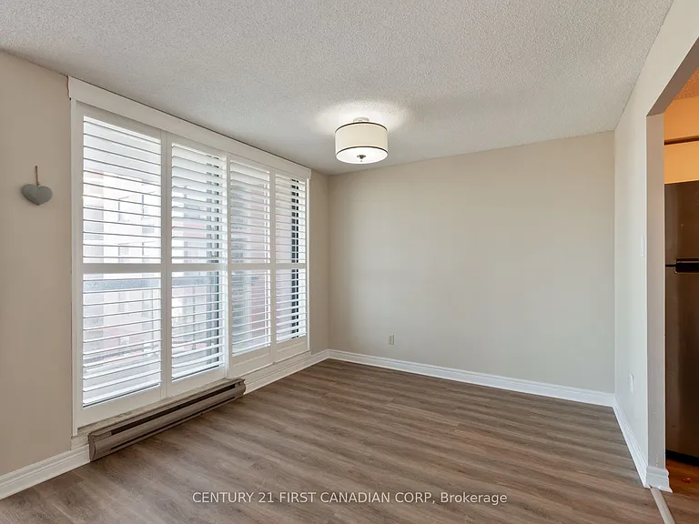 600 Talbot St #412 — Photo 22