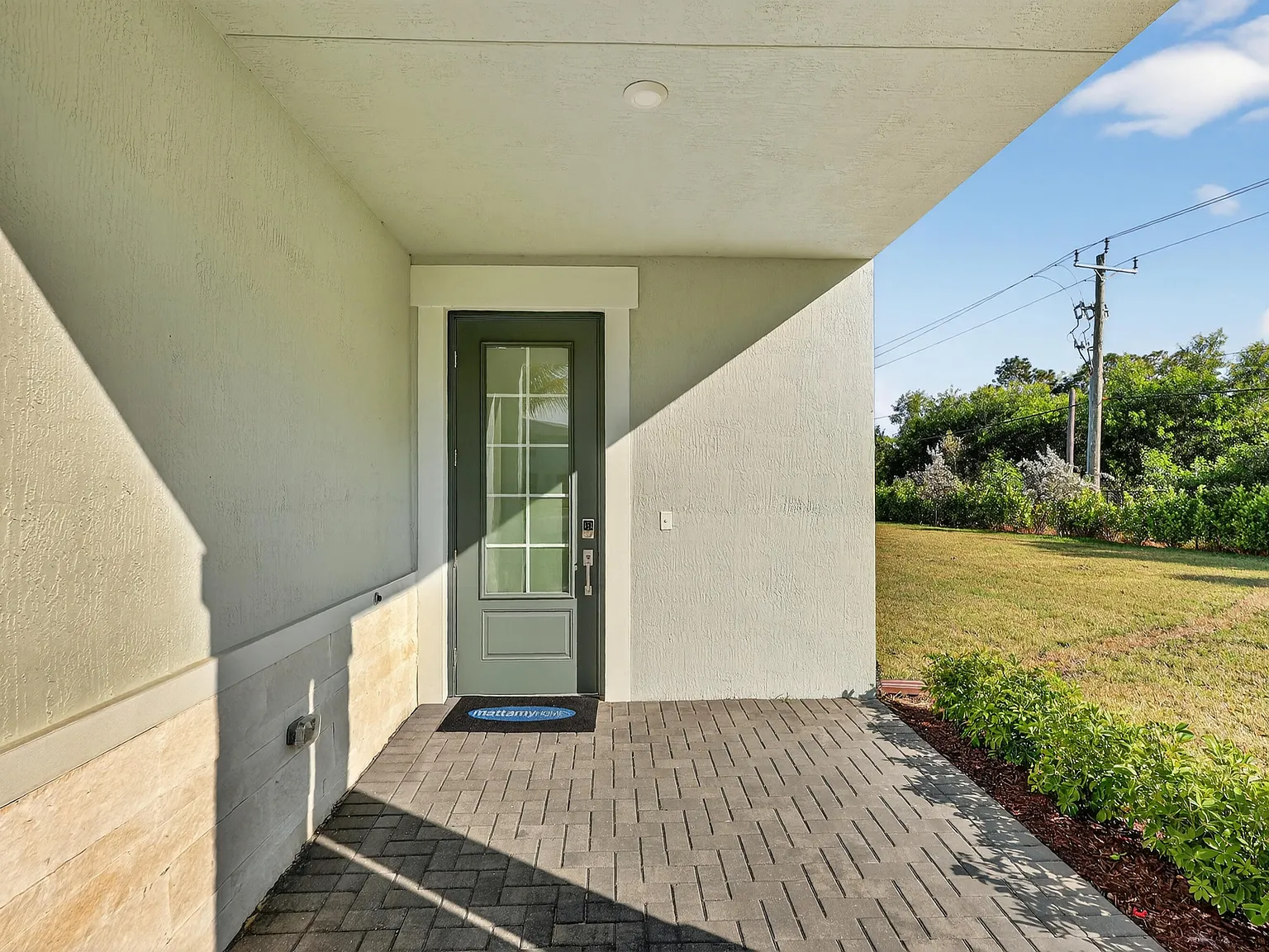 3 bed, 2.5 bath, 2351 sqft, $3,550 — Photo 4