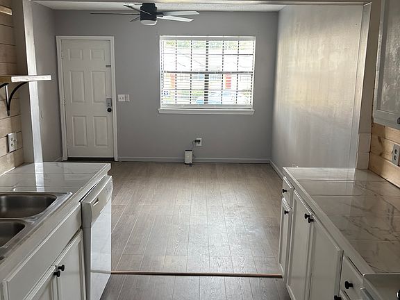 5th image of 901 Hargrove Rd APT 13C