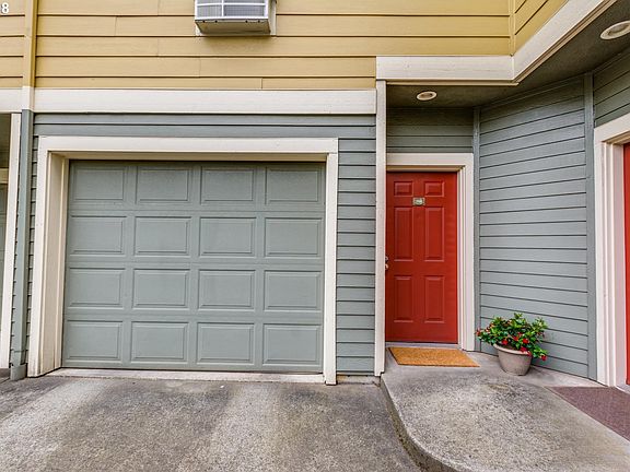 3rd image of 796 SE Fairwinds Loop Unit 796