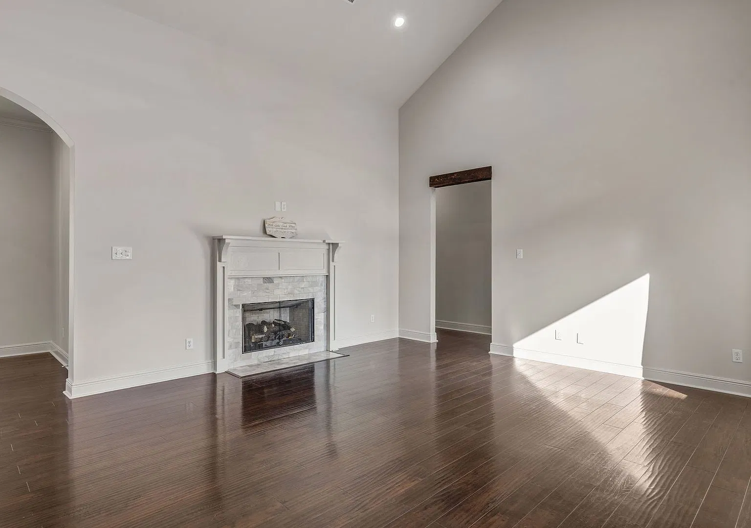 Beautiful Spacious 4 bed 2 bath home in Broussard, LA — Photo 3