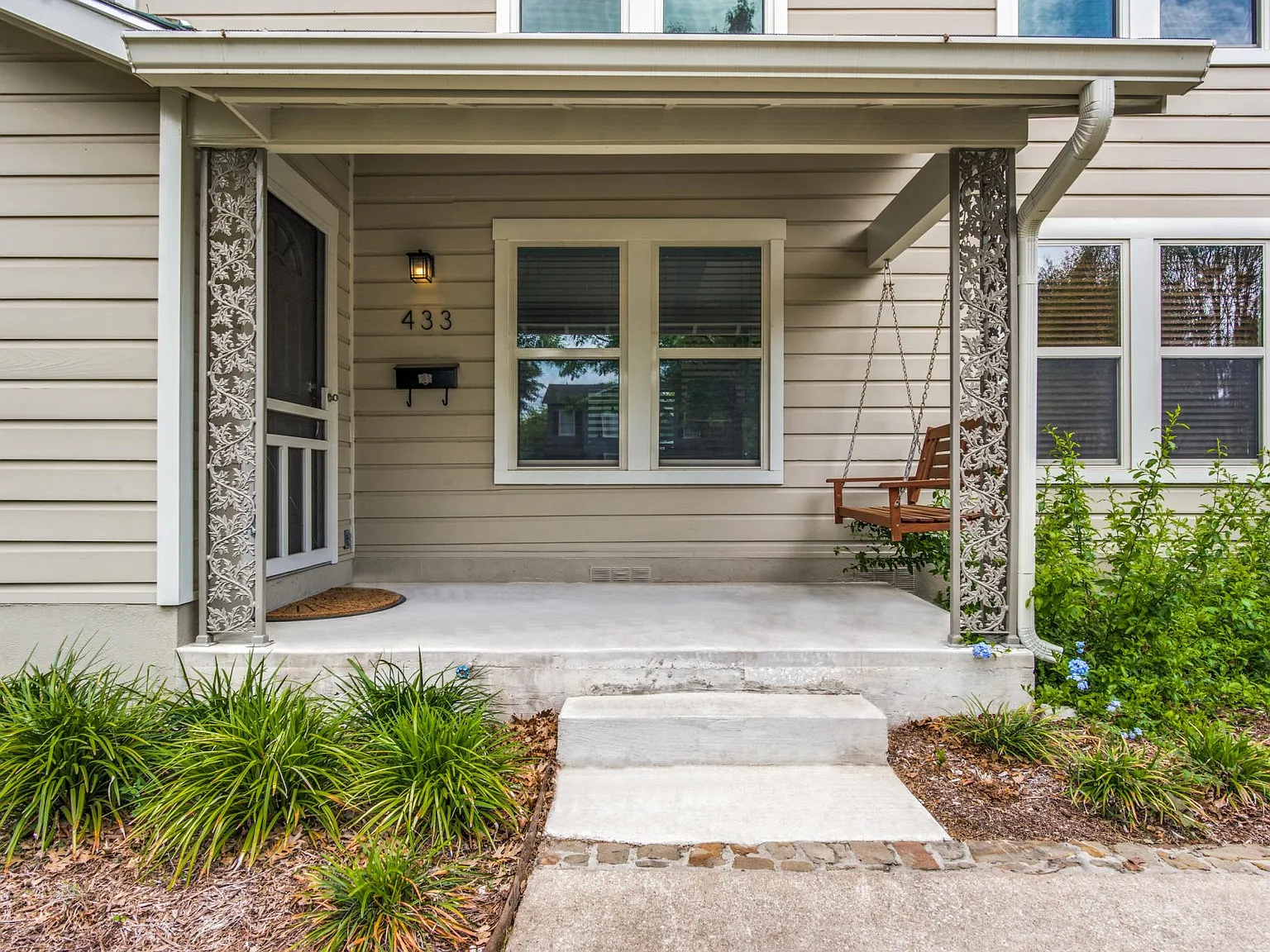 433 Bryn Mawr Dr — Photo 3