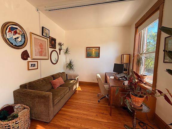 5th image of 2424 N Lawndale Ave #2
