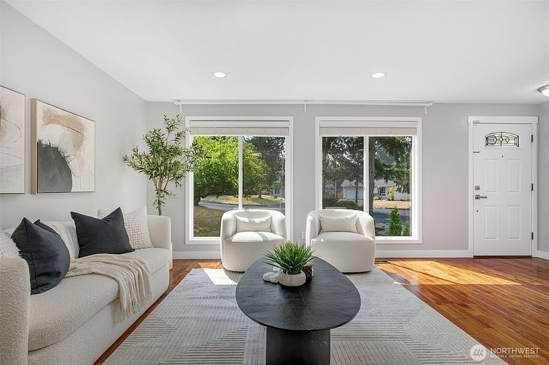4th image of 12704 NE 142nd Court