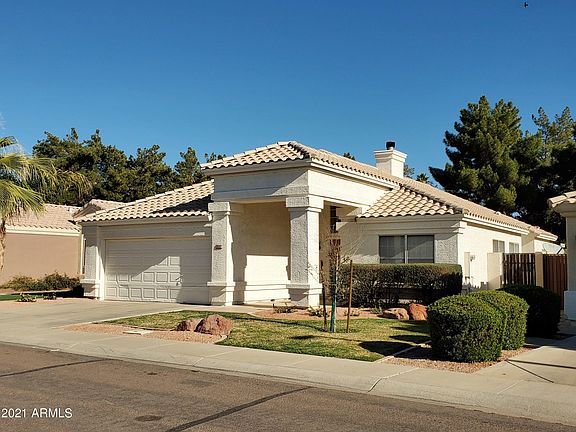 2nd image of 1325 N Malibu Ln