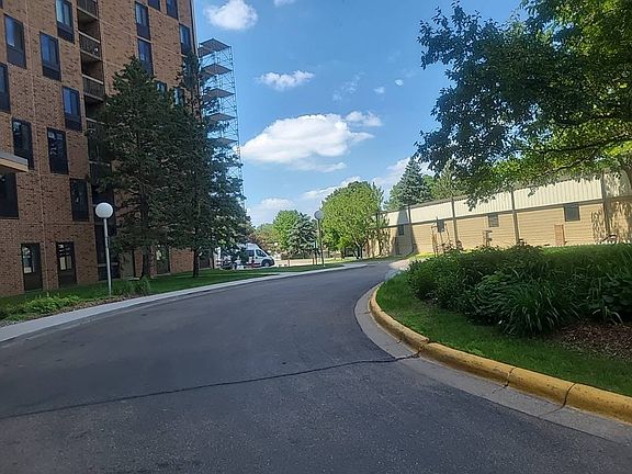 5th image of 1181 Edgcumbe Rd APT 407