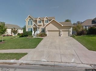 1605 N 162nd St, Omaha, NE 68118