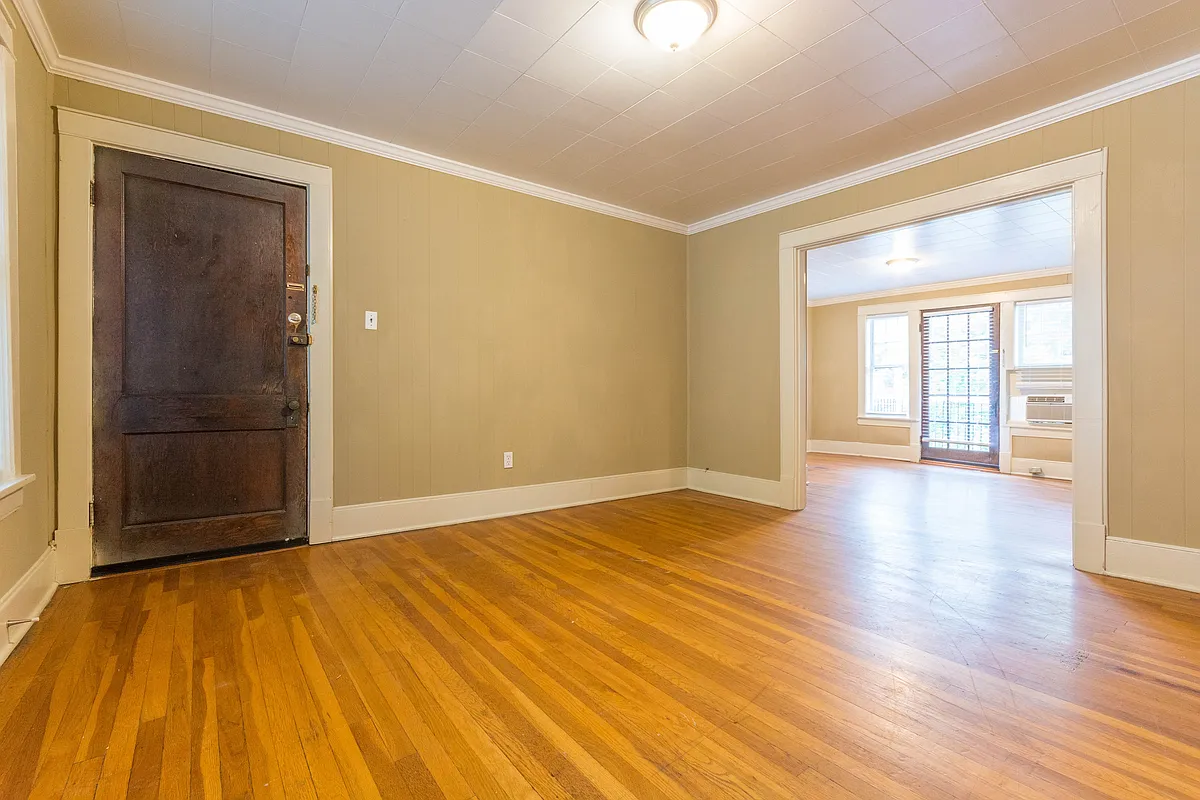 2500Kavanaugh_C1-1607 - Valley View