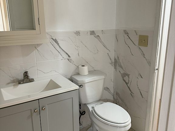 3rd image of 5036 Miners Creek Cir