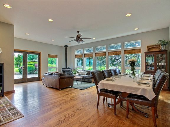 4th image of 17627 Interurban Blvd