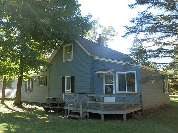 3rd image of 527 Marshall St